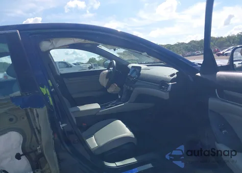 2020 Honda Accord Lx z USA, uszkodzony, nr VIN 1HGCV1F11LA084110